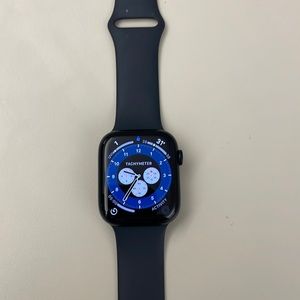 Apple Watch Series 8 GPS 45mm Midnight Aluminum Case. Midnight Sport Band - M/L